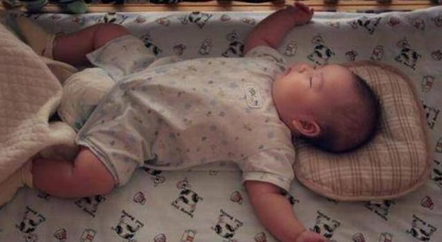 爱红烧肉|天再热也别这样开空调睡觉，费电还坑娃！不想让娃遭罪的家长看看