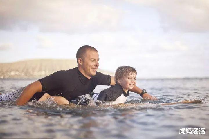 虎妈潘潘|养男孩,3岁以后,妈妈请“退位”!爸爸的参与很重要!