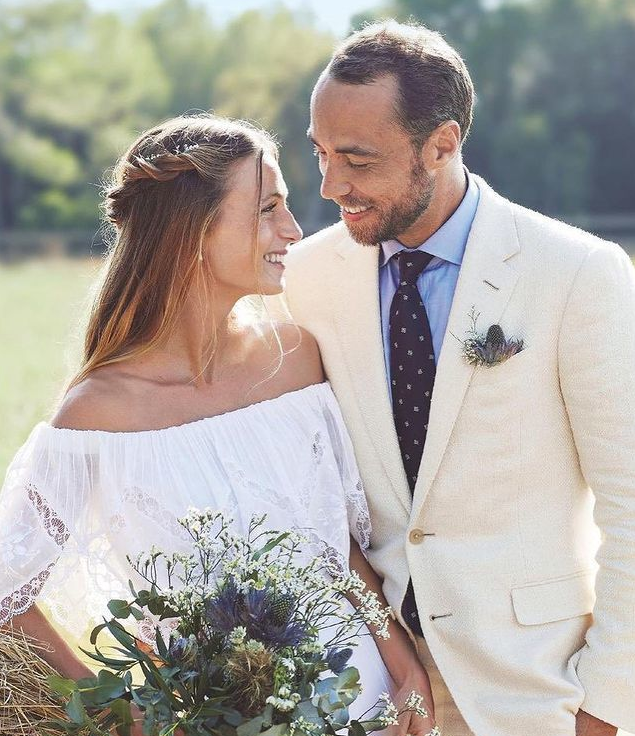 威廉|威廉小舅子婚礼现场曝光，凯特巧妙躲过镜头，“三小只”没有出镜