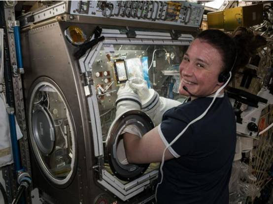 纳米 “联盟飞船漏气,是美国宇航员故意使坏!”就这还想着与华合作?