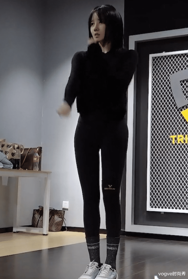 华晨宇|陈小纭“素颜照”被疯传，在无美颜情况下，这颜值真实存在吗？