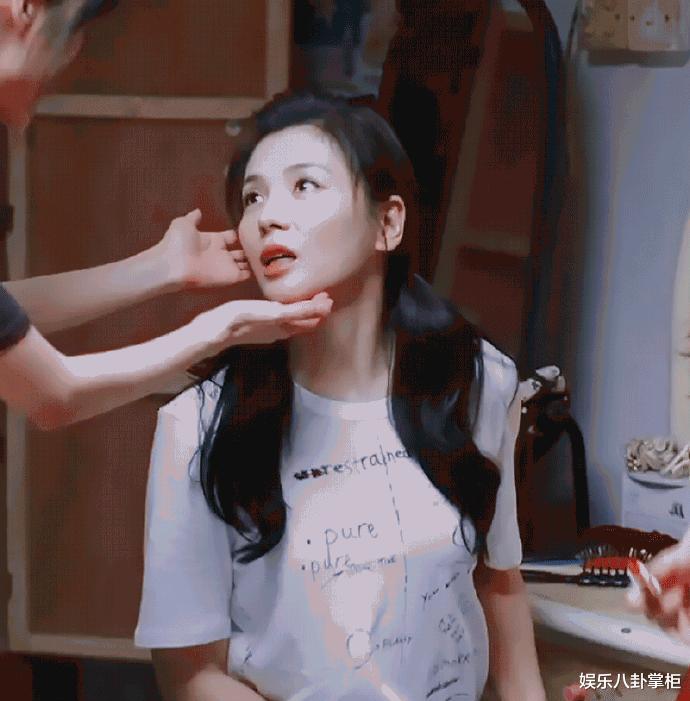 刘涛|扎双马尾演20岁纯情少女，43岁刘涛的玛丽苏梦，是时候该醒了