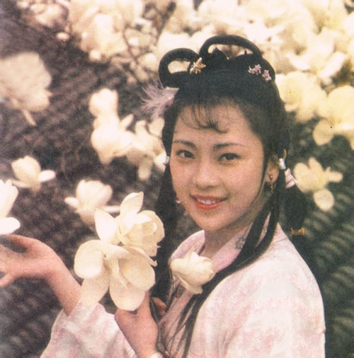 李连杰|30年前，李连杰为利智抛弃怀孕的黄秋燕，如今黄秋燕过得咋样？