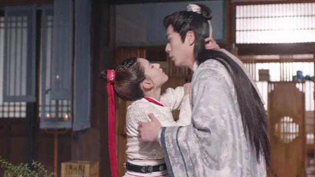 赵露思|对她的滤镜,碎了一地?