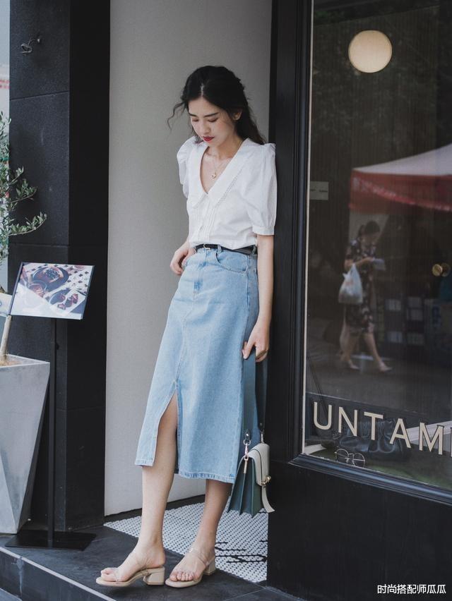 时尚搭配师瓜瓜|“白衬衫+膝下裙”,才是40岁女人的正确穿搭,优雅减龄有气质