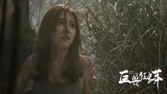巨兽狂蟒|《巨兽狂蟒》上映，硬汉美女误闯禁地战蛇王，人心比巨兽更可怕