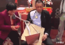 小叶娱记 “和相亲女生吃饭花300块,她转我152啥意思?”笑死我了~