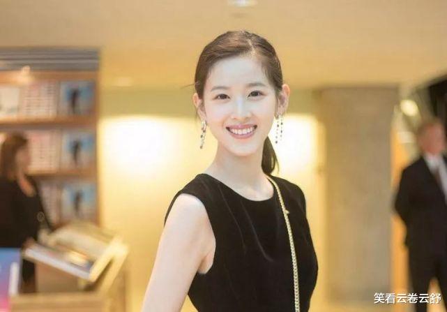 张嘉倪|看着像少女，其实已经当妈的女明星，个个少女感十足
