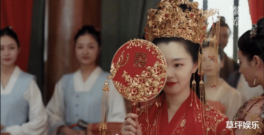 陈钰琪|古装新娘谁最美？唐嫣女王范，陈钰琪头上凤冠似螃蟹