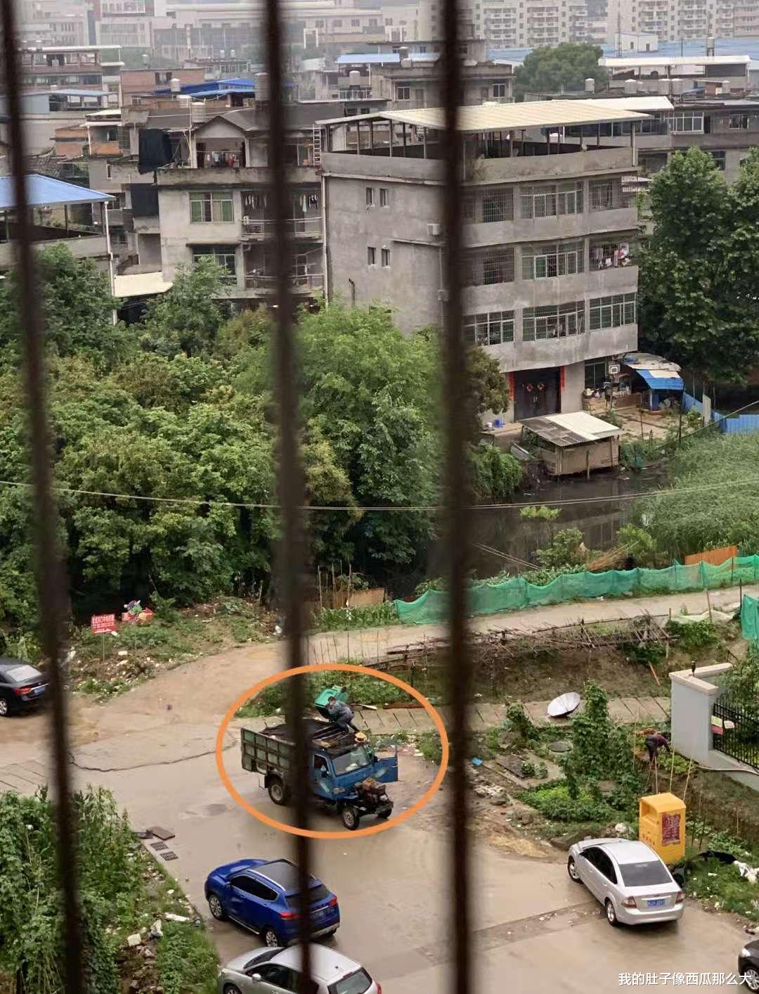 我的肚子像西瓜那么大 入住新房,却发现每天早上6点楼下拖拉机轰鸣!