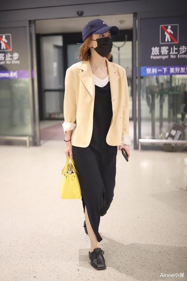 Ainee小屋|吴昕的气质挺淡然的，私服也喜欢穿裸色，西装配抽绳阔腿裤好潇洒