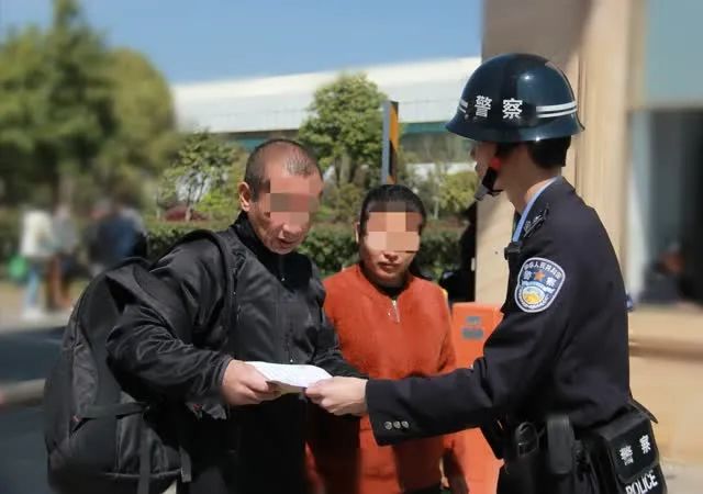 高墙那些事 出狱那天,他是怎么走出高墙的