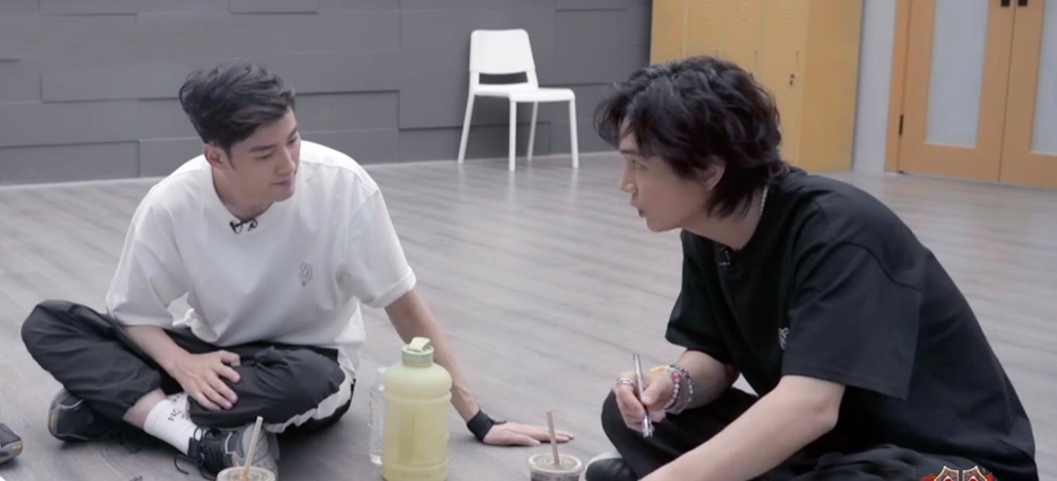 哥哥|《哥哥》一公舞台缺亮点,《3189》被吐槽,日常与公演混剪节奏乱