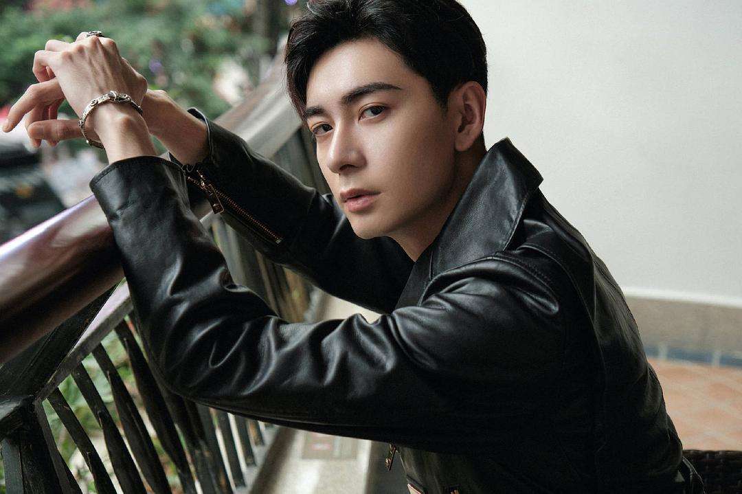 杨幂|杨幂与粉丝对着干？违背粉丝的意愿，坚持选择陈星旭当新剧的男主