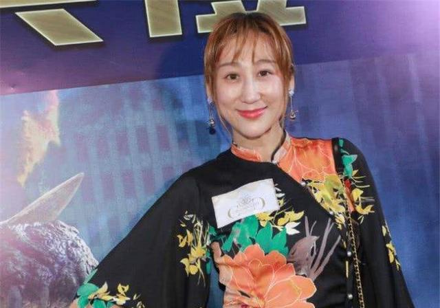 蒋丽莎|自称五年剖四胎，从不坐月子的蒋丽莎，如今34岁终于出现了后遗症