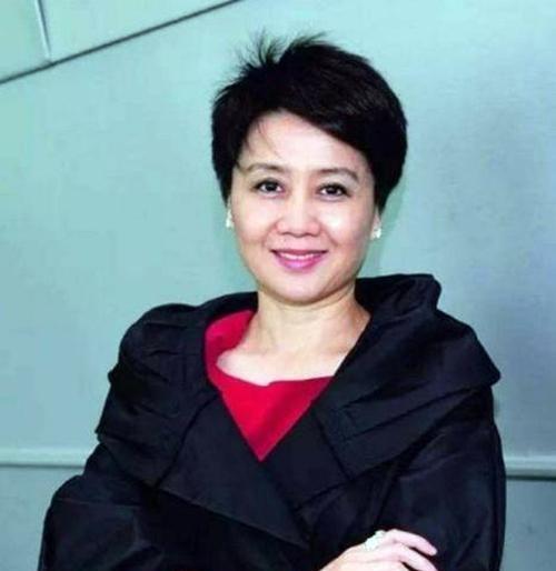 家产|嫁给差39岁千亿富豪,月子都不坐只为争家产,现争得数百亿