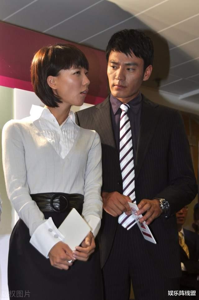 王珞丹|王珞丹的激荡情史，靠清纯征服了8个男人，事业婚姻仍在低谷徘徊