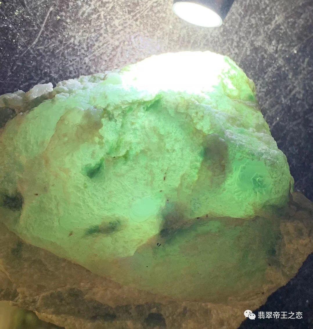 翡翠|润祥翡翠·翡翠选购不能只买色，这几点必须考虑。