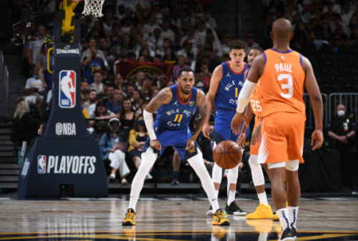 保罗|27+6+8！保罗末节8分无解中投成王牌杀招，示意裁判吹T约基奇太喜感！