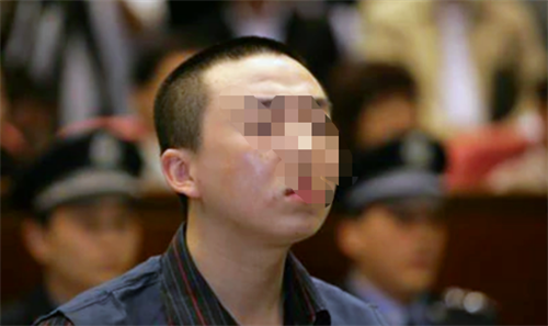 广州一男子趁取款机故障,取出17万被判无期,改判出狱后说没恶意