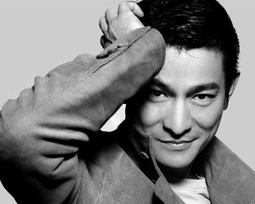 范闲|MC天佑巅峰期粉丝数千万，曾公开diss过刘德华，他如今现状如何？