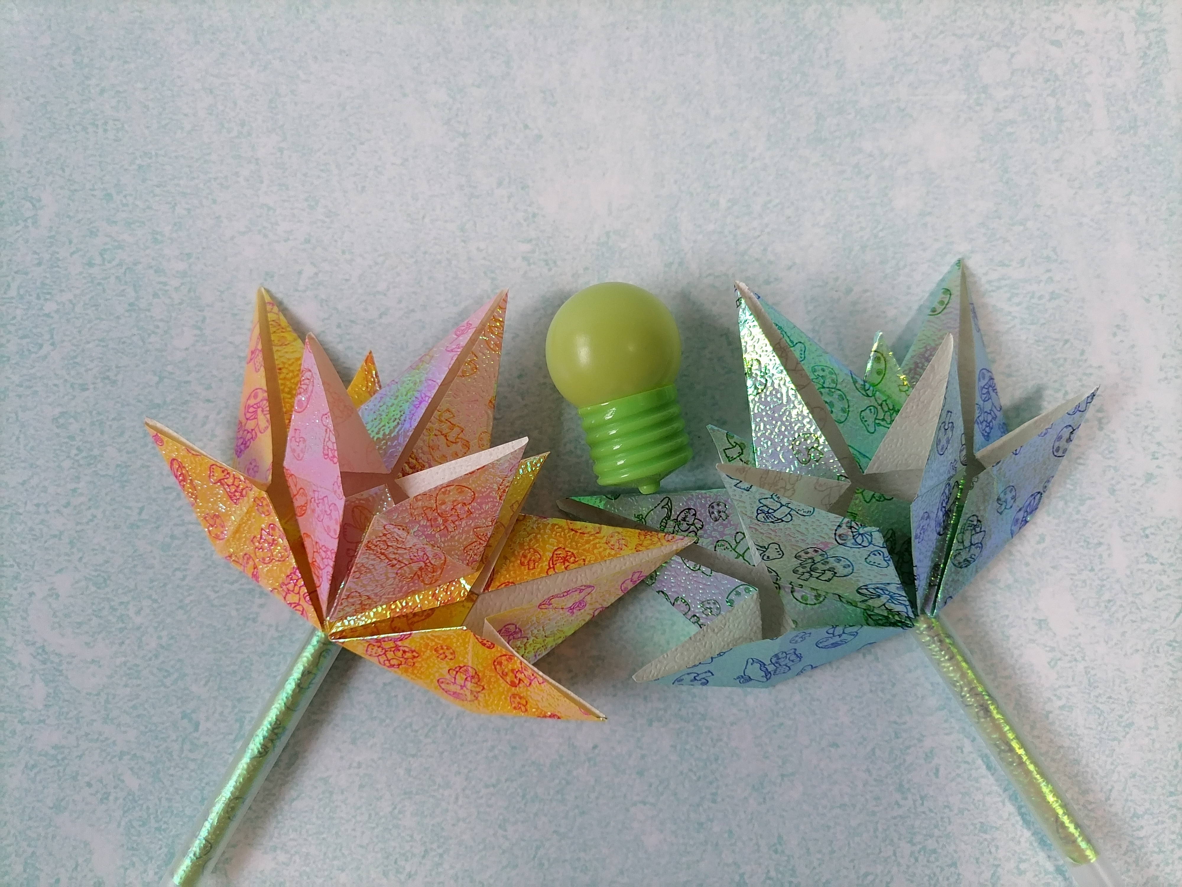 【创意工坊】 纸上谈“艺”,简单易操作的渐变枫叶折纸