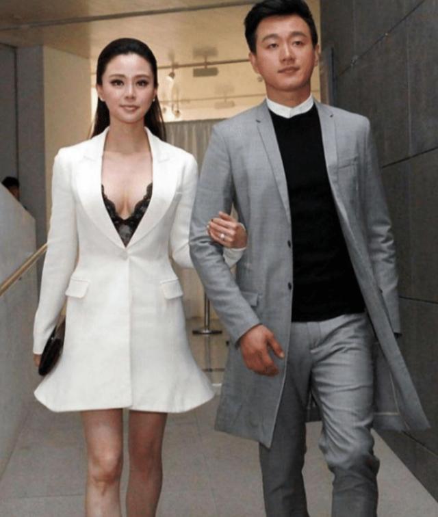 关悦|娱乐圈最强“师生恋”,让老师8年生3孩子,今41岁老师韵味满天飞