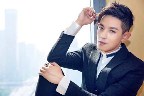 无懈可击|36岁台湾男星被曝儿子患皮肤病，床单常被血水浸染，与敖犬是队友