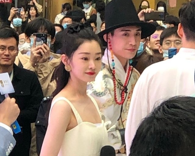 宋轶|宋轶真人能有多漂亮？生图白到发光，女明星果然和普通人有“壁”