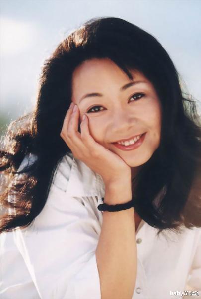 萨日娜|软饭男潘军：花258元娶萨日娜，岳父临终对女儿说\你嫁了好男人\