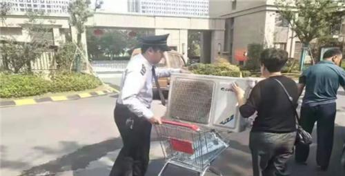 简约|明明自己才是小区业主,却感觉像“租客”,物业权力大于业主?