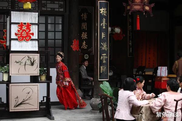 一见倾心|一见倾心:这是诈骗级别的营销了吧?豆瓣开分4.4,一点都不冤枉