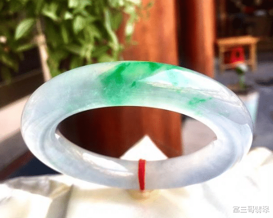 翡翠|2021年最适合购买的珠宝还是翡翠吗？行家告诉你！