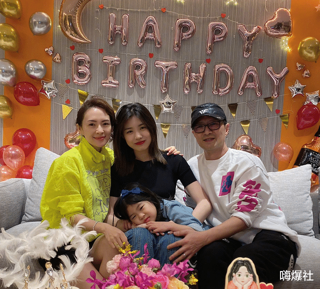 汪峰|汪峰16岁女儿出道?继承父亲的才华,不仅能作词作曲,还能唱能跳