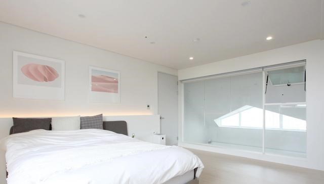 |买下人人嫌弃的顶楼，131㎡两层复式送露台，装好后大家心服口服