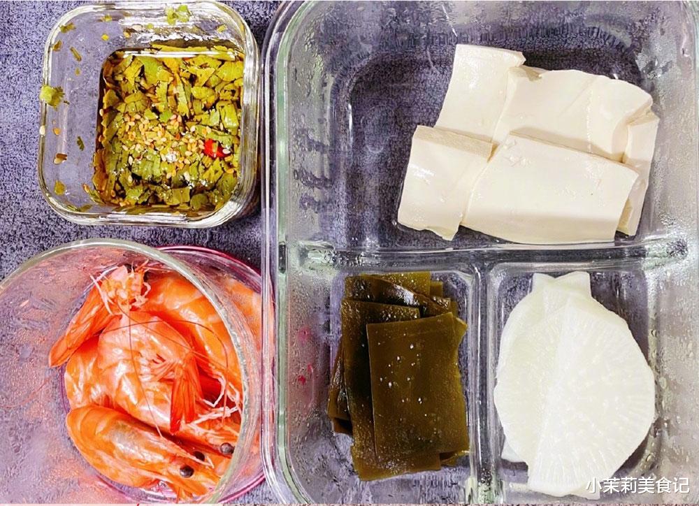 关晓彤|关晓彤晒2个月减脂午餐，获36万人点赞，网友：不开轻食店可惜