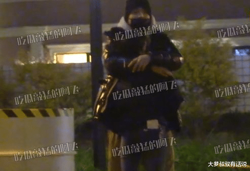 王大陆|5天前才“被分手”!王大陆当街搂抱大马女神,激甜3动作根本偶像剧