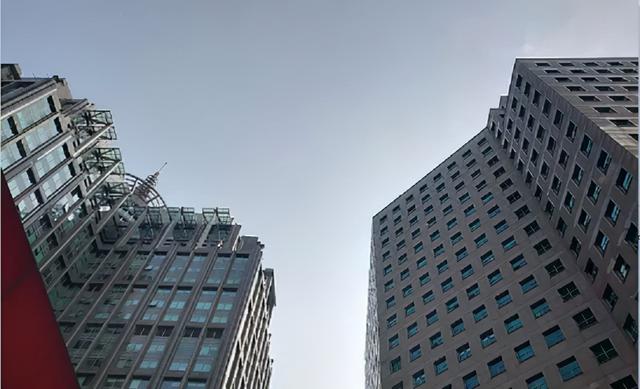 |房企集体过冬 龙头系紧安全带