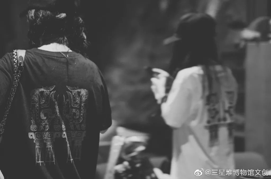 日本设计小站 三星堆雪糕出圈,掀起全国“雪糕文创大战”!各地脑洞大开,令人目不暇给!网友:眼睛和嘴,一起舒服了!