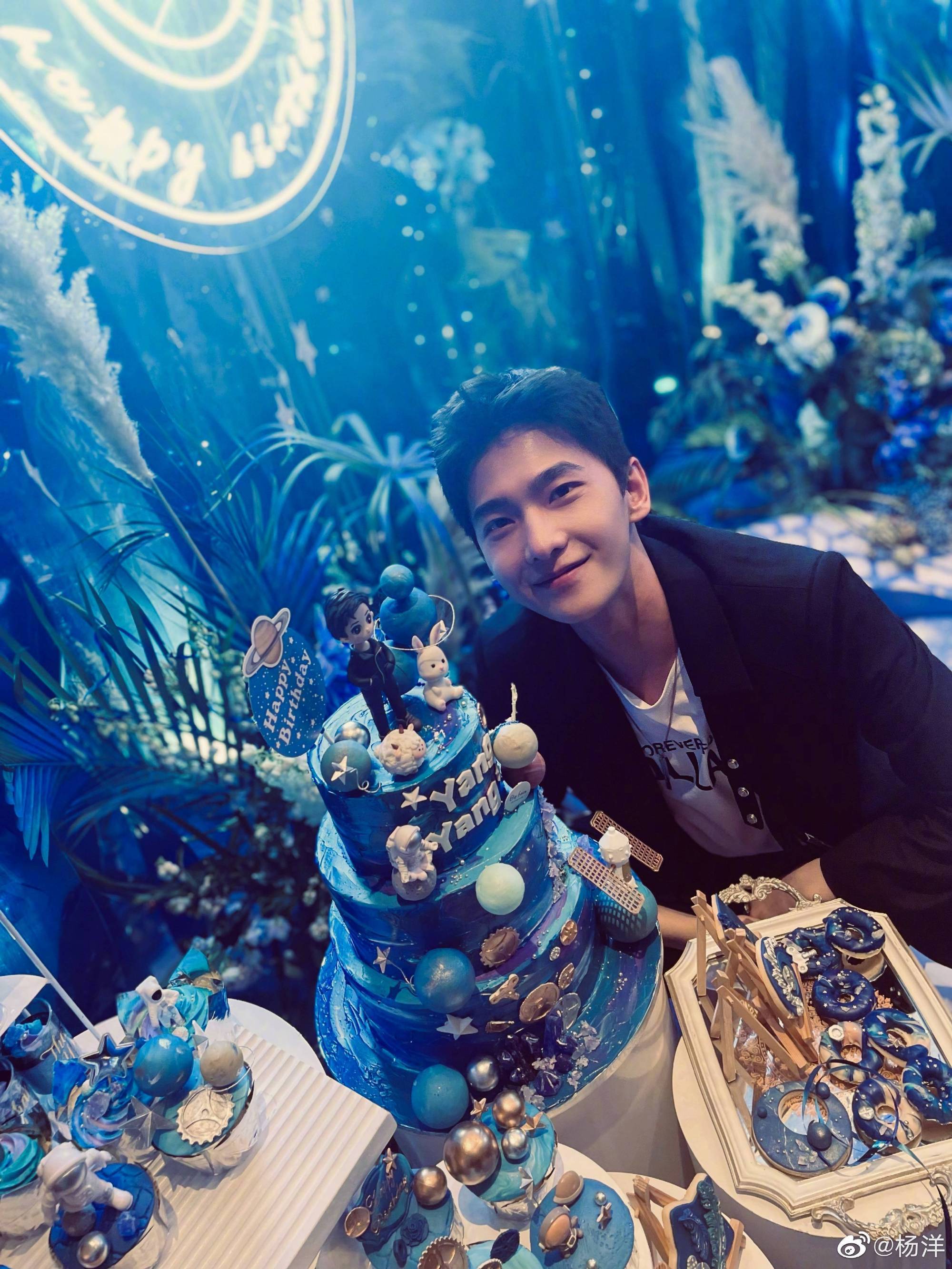 赵丽颖|这是四大之一？有被30岁的杨洋帅到，我实在找不出缺点在哪！