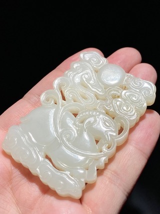 和田玉籽料|清 和田玉籽料 白玉 一羊启泰 玉珮 玉牌