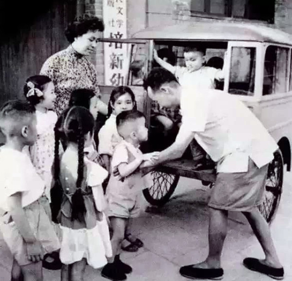 情趣奇闻|男子为图快感怒杀数人，饲养恶犬啃食死者尸体