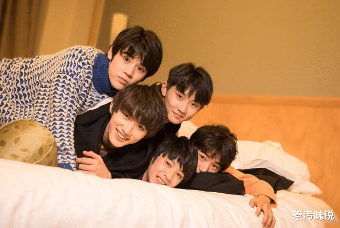 宋亚轩|爱豆宋亚轩，一直就不是傻白甜，他的骨相皮相很适合白切黑