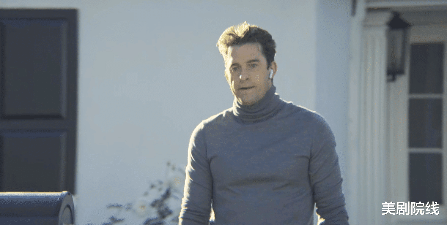 娜塔莉|时隔两年，Netflix的暴力爽剧终于回归，太生猛了