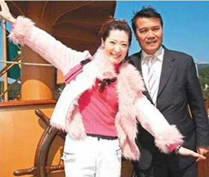 杨思敏|“潘金莲”杨思敏：19岁一炮而红，28岁住千万豪宅，33岁卖拉面