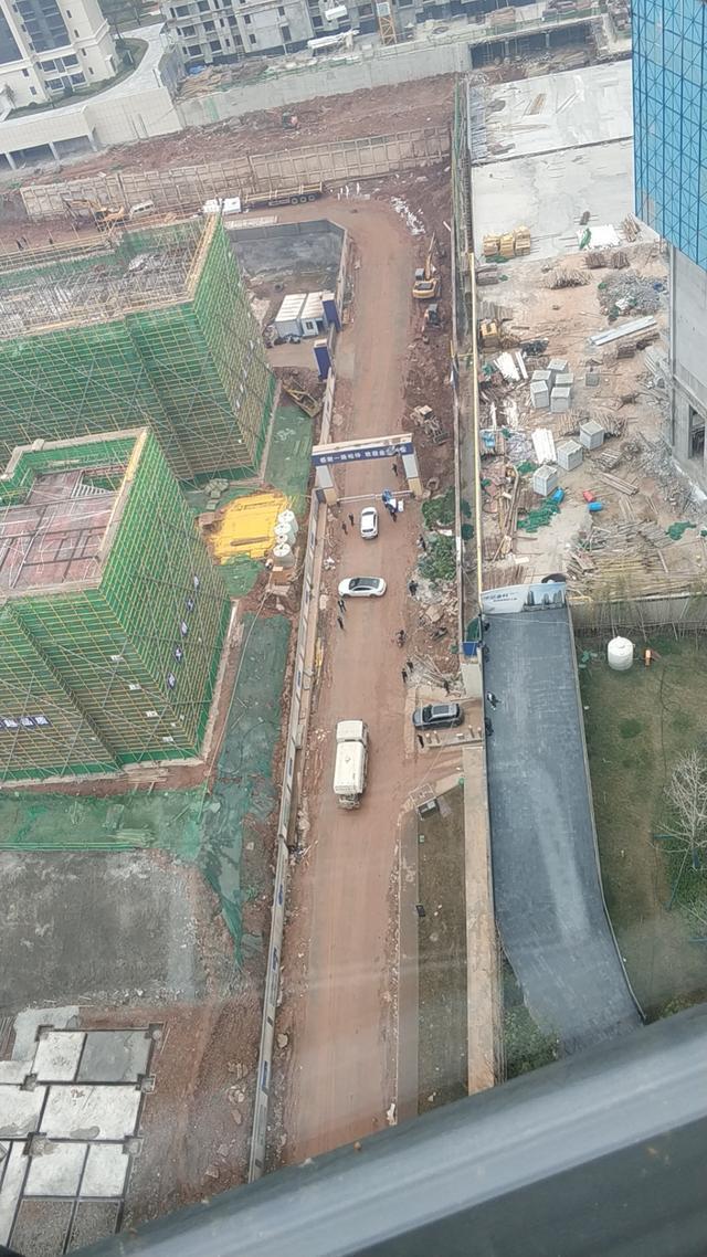 华润置地|长沙金科集美天辰无水无路无燃气，怎可交房？交房现场令人气愤！