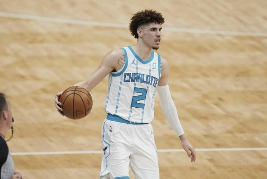 灰熊队|谁毁了灰熊与黄蜂一个赛季的努力