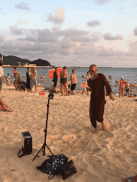  “东北小姨给我介绍的相亲女友，总觉得有点HOLD不住，确实不太合适！”哈哈哈