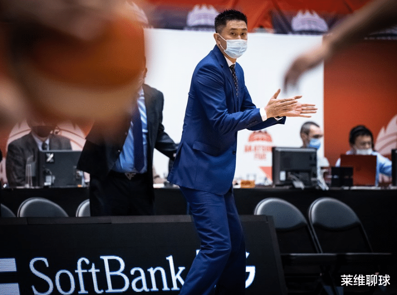杜锋|破案揭秘，杜锋第2场为何弃用韩德君+重用徐杰？男篮大帅说心里话