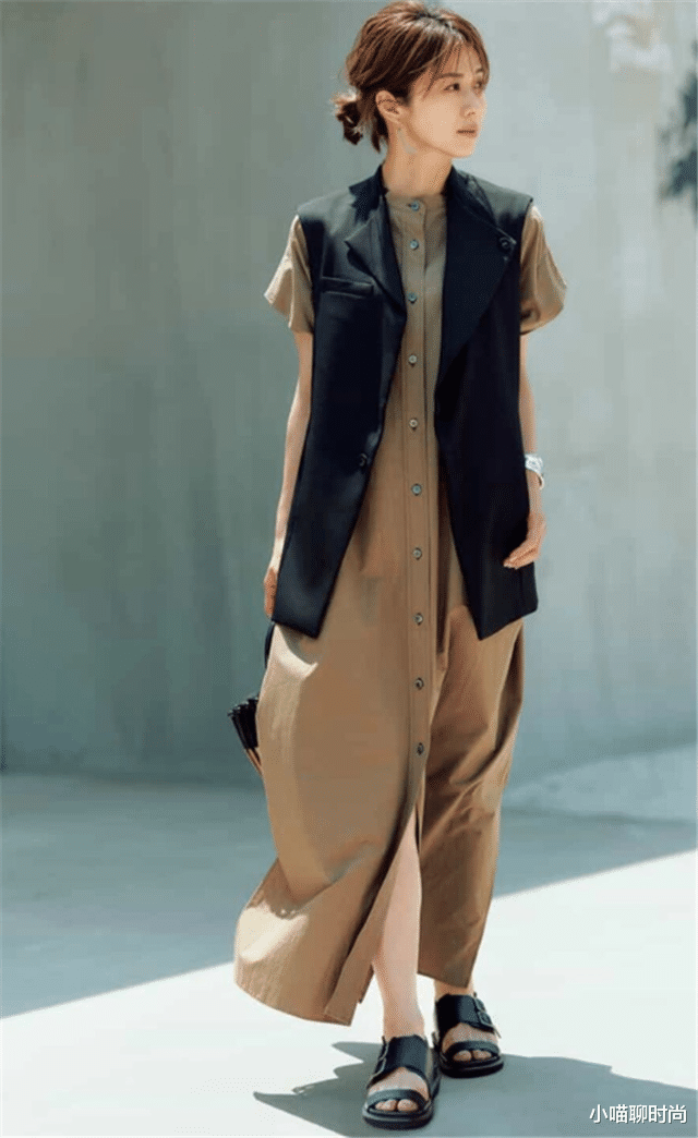 小喵聊时尚|如果说春天法式、夏天韩系,那秋天就是“日系”,上身优雅又洋气